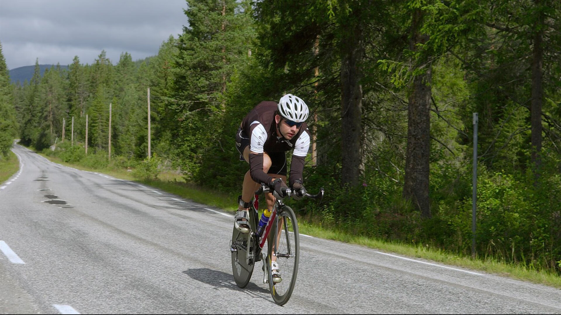 橄榄球触式联赛 非冲撞规则让更多人加入橄榄球